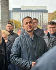Miki Aleksić u poseti Ćupriji: Apel za slobodu izbora i borba protiv nasilja