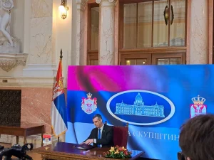 RASPISANI LOKALNI IZBORI U SRBIJI Građani na birališta izlaze 17. decembra 